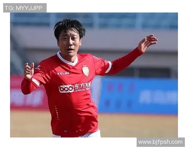 足球明星高峰的职业生涯成就与个人生活全景解析