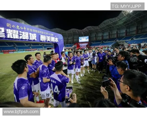 香港足球明星赛场辉煌成就与历史回顾分析