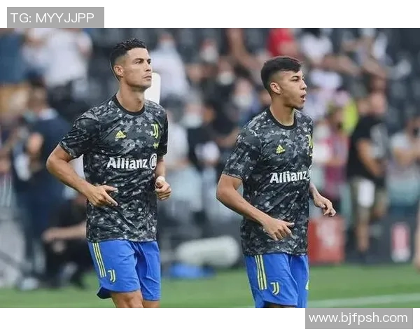 足球明星纹身艺术：将偶像的激情与荣耀铭刻于肌肤之上